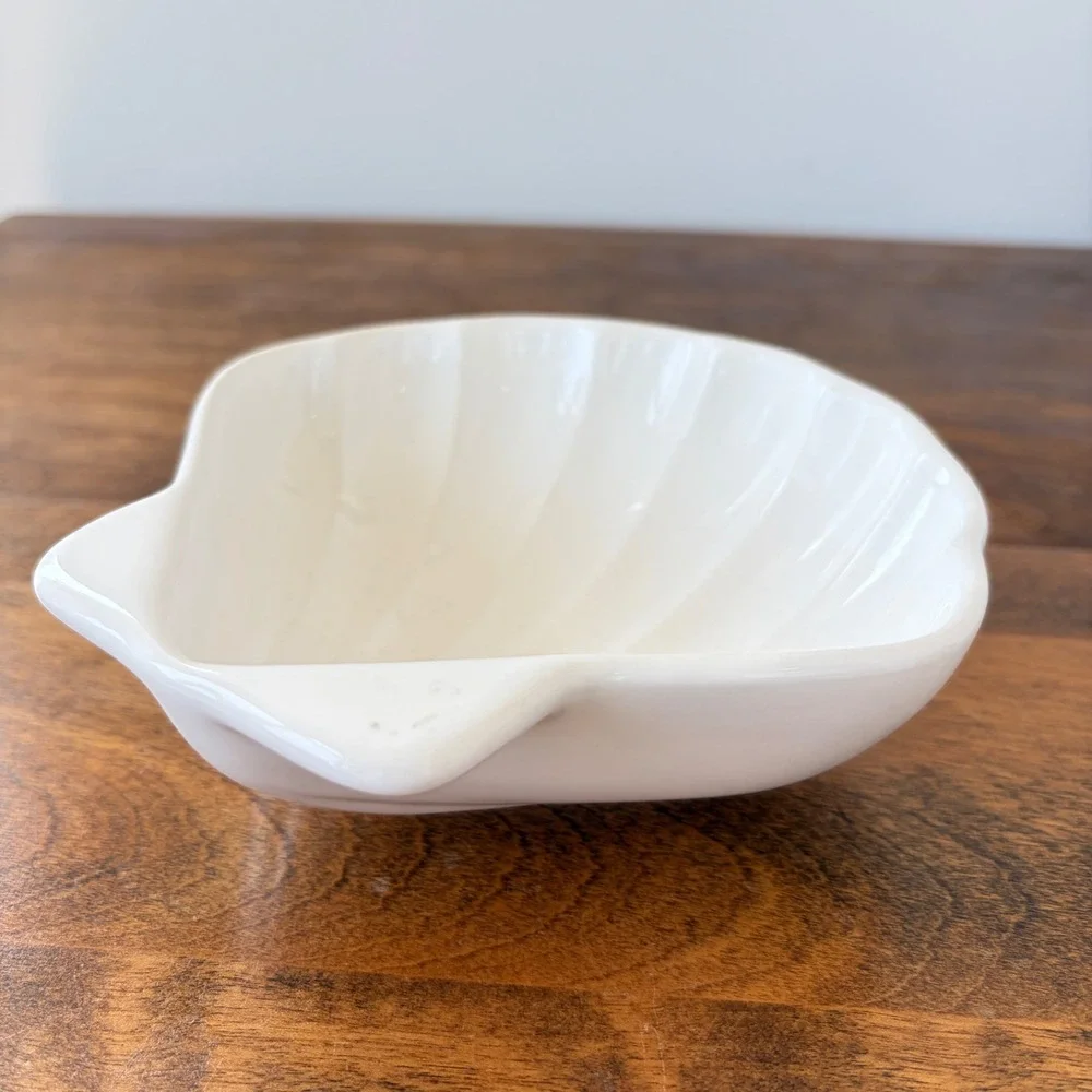 Pfaltzgraff White Shell Ceramic Bowl Trinket Dish Scalloped 242 Made in USA